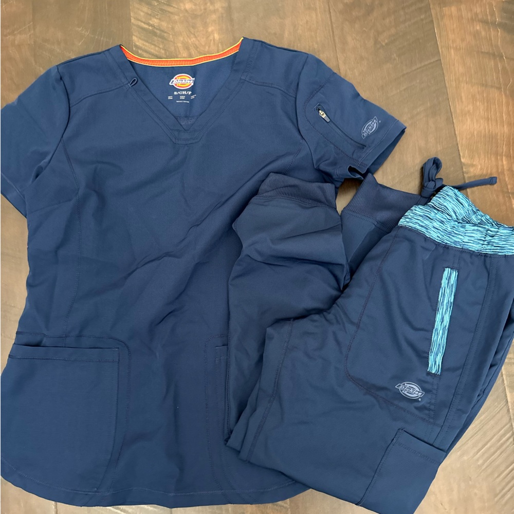 NAVY Cherokee scrub set
